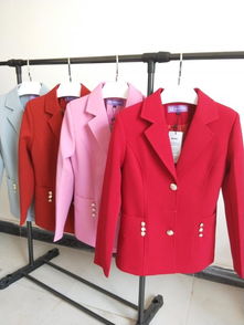 云南登紅服飾 集設(shè)計(jì)、生產(chǎn)、銷售于一體的服裝企業(yè)